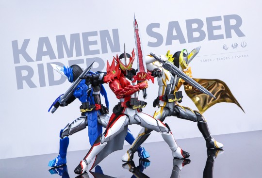 SHF假面骑士圣刃-三剑士