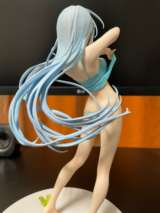 另一个转载推特的实物返图应该只是拍摄的问题