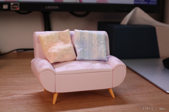 到了，少件，啧，脸不行，怪怪的