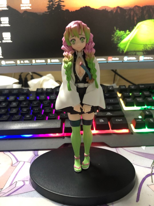 感觉蜜璃 比那个gk面相还好