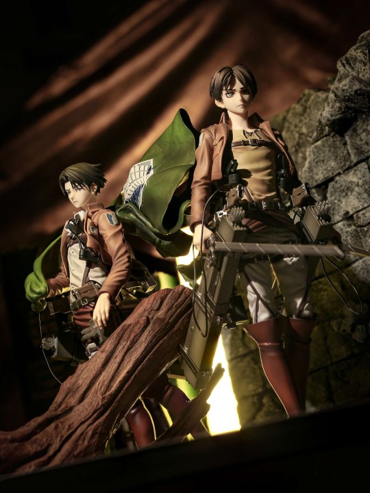 艾伦·耶格尔&利威尔·阿克曼