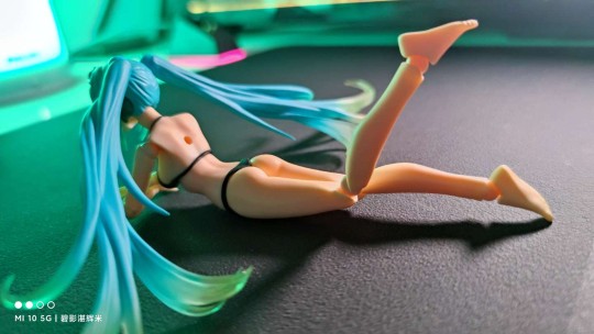 figma 女性泳装body