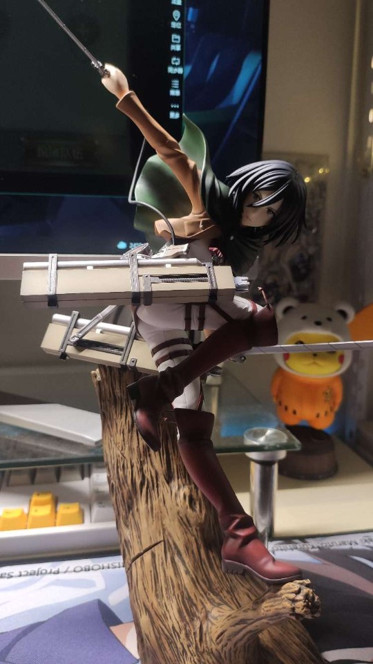 不错，关于再版孔位不对问题，确实存在，我脚桩铁柱确实陷入树桩里，但问题不大，主要是侧面桩孔不对齐，而且孔位明显细于桩，导致插不进去，最后用螺丝强行撑宽，然后用力压立体装置以插入。