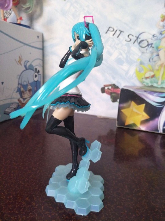 万代 Figure-riseLABO《初音未来》初音未来V4X