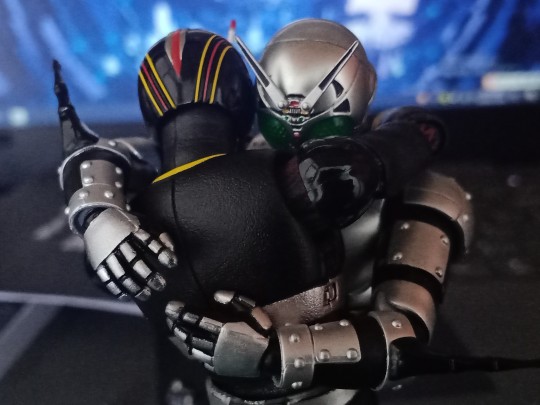 已经不用再战斗了，信彦