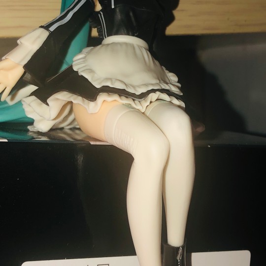 虽然脸那边跟原画还有很大差距，但这个腿是真好看