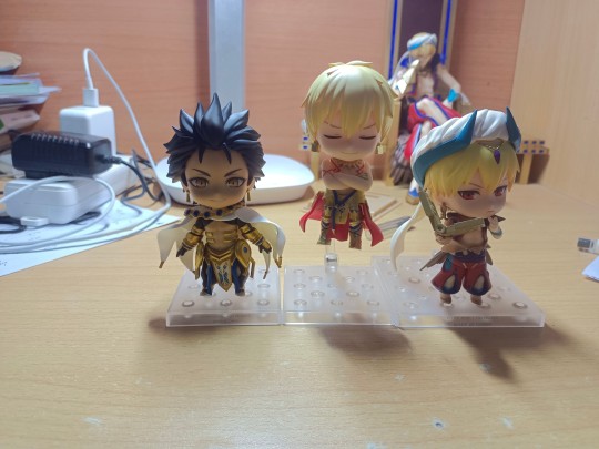 拉二闪闪粘土人