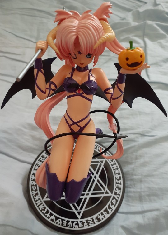 海洋堂 Mon-sieur BOME ハロWin酱 拍照