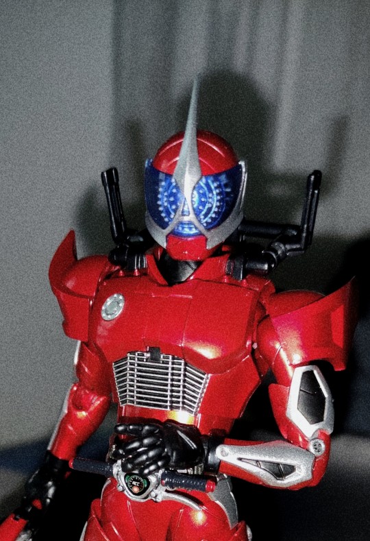 很……行！
第一款真骨雕，拍个照纪念一下，也不算正式入坑吧