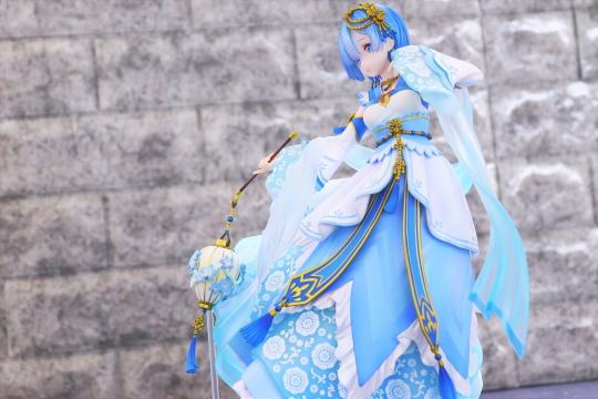 汉服蕾姆出荷 日推返图