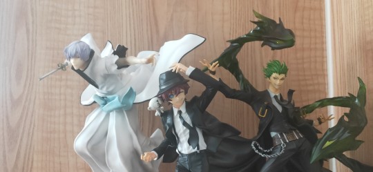 眯眯眼击剑战队