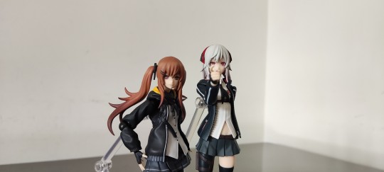 杀马特团长嗷，你看你领的那几个贵物！还有你，人不人，鬼不鬼的，就你还想要抓我嗷。到沈阳大街必须把你头套薅掉，必须打你脸！