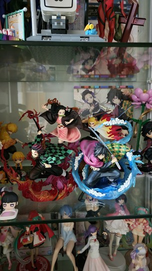 再版果断入手，zero鬼灭系列做的真不错，摆在一起很有感觉