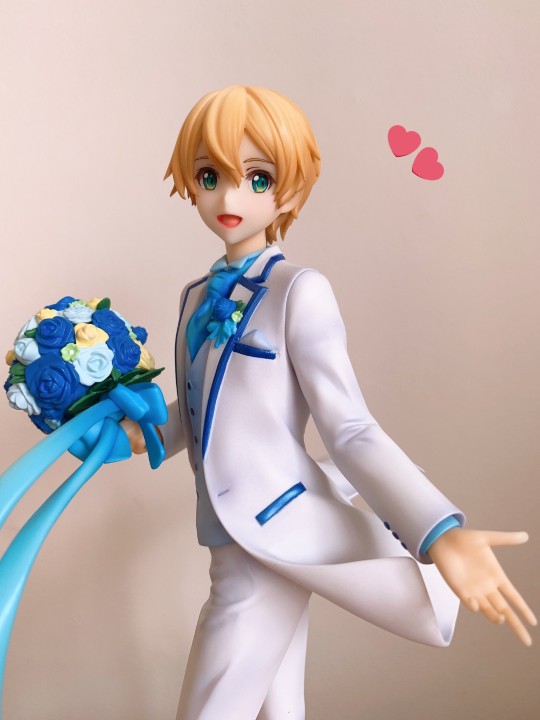 UGO 白西装 推转侵删