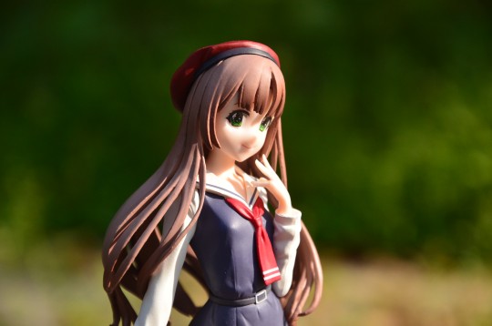 眼镜厂桃坂真理爱