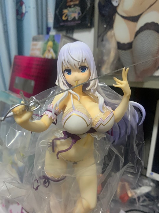 喜欢本大爷的竟然就你一个？