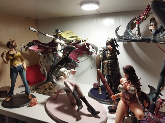 続・殺戮のジャンゴ -地獄の賞金首- 名前のない女