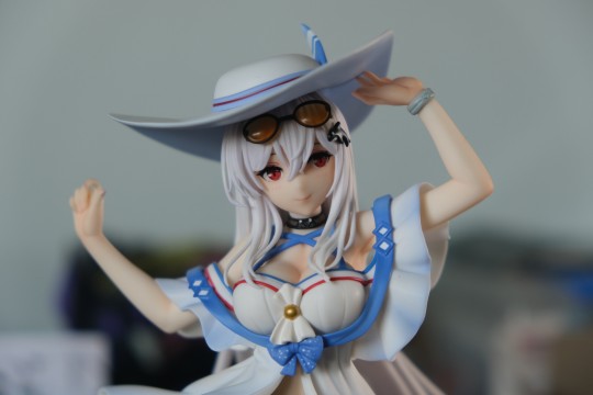 明日方舟泳装斯卡蒂