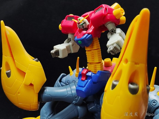 自我增殖！自我再生！自我进化！ 机械的终极形态—恶魔高达