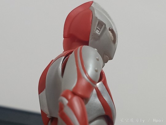 我们的大哥！佐菲！