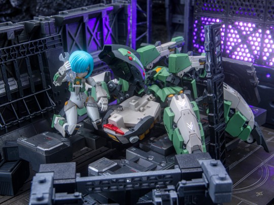 橘猫工业 新重研物所 机动战姬·聚变 防卫蜘蛛 菲蒂