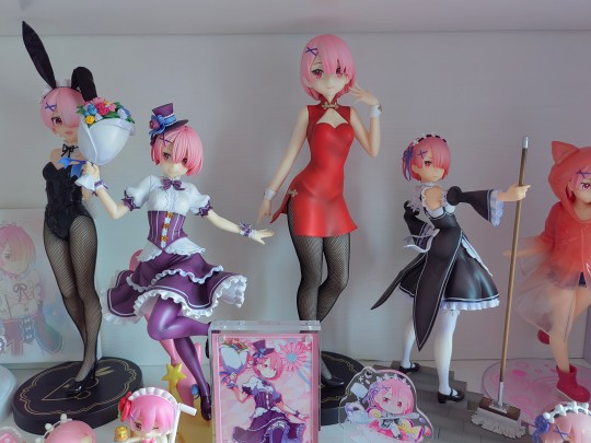 拉姆叠buff兔女郎