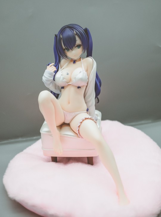 青鬼小娘，可圈可点的不怎么色的耻物