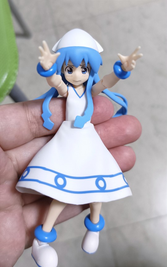 乌贼娘੭ ᐕ)੭*⁾⁾