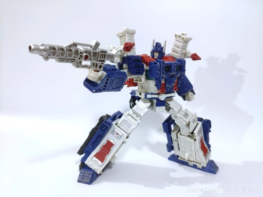 变形金刚：斯比顿之战三部曲 SIEGE 马格斯