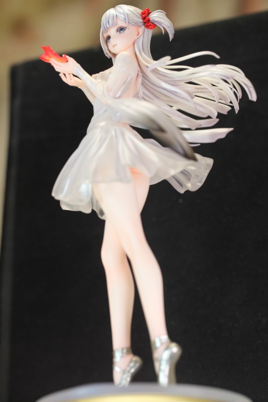 碧蓝航线 新版简约涂装 翔鹤