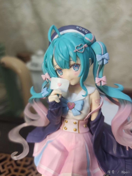 初音 水手服 泡面压