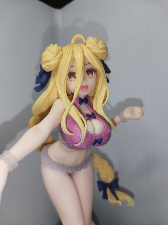 六儿身材真棒(ಡωಡ)