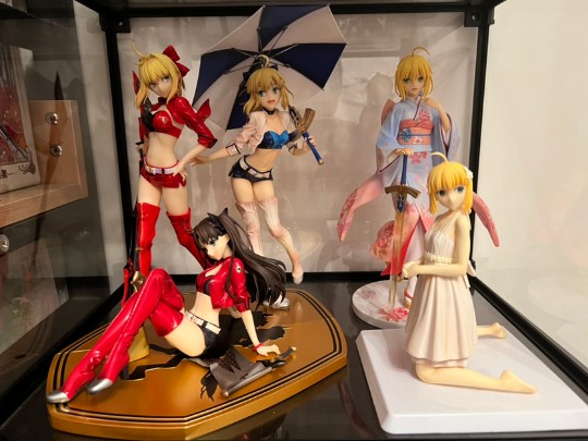 (´･ω･`)呆毛 我滴神