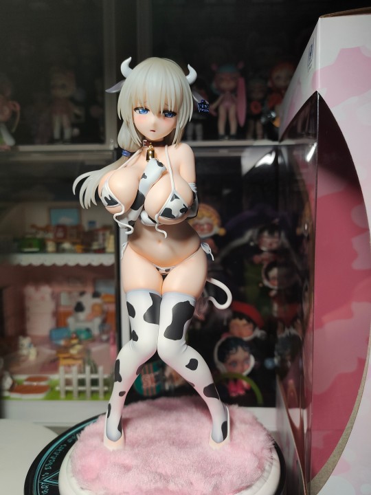 小奶牛到了，真是太哇塞了，头部可动，肉感十足啊，替换脸简直了！！！