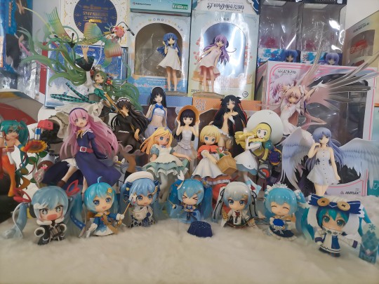 2万元能买这么多的稀有手办！！（一面墙！）