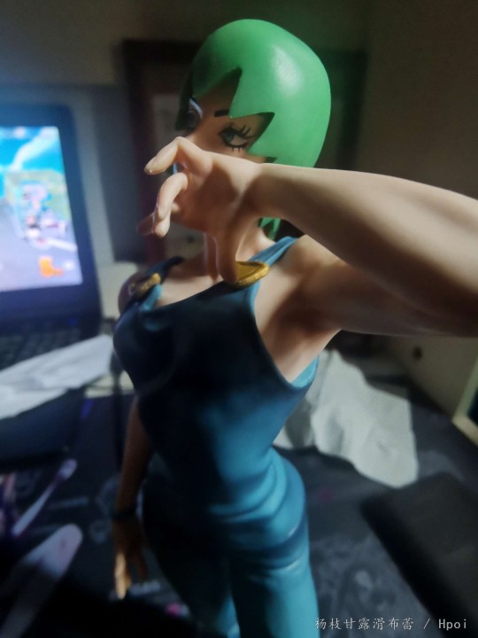 “FF，快回答我，FF！”