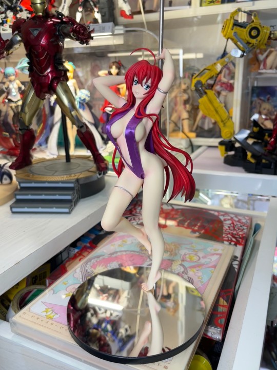 稀缺老物莉雅丝泳装