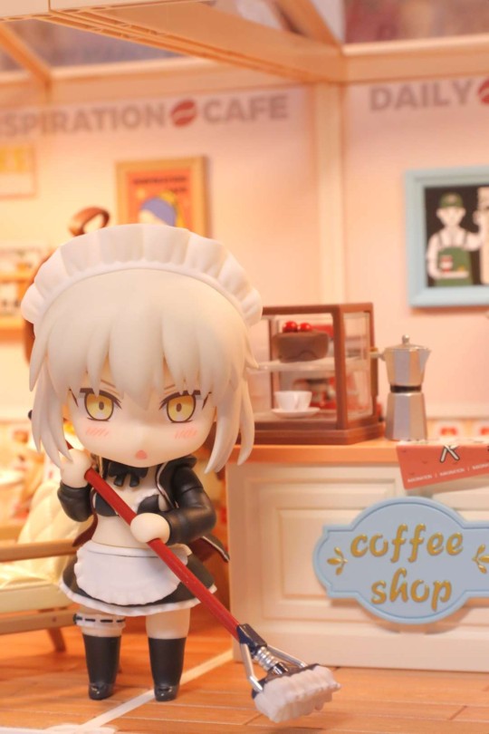 在咖啡店打工的呆毛☕️