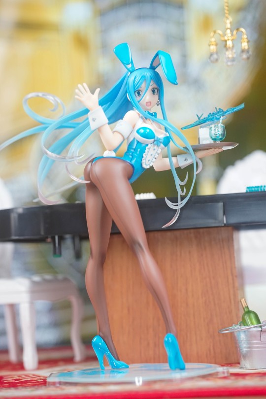 苍蓝钢铁的琶音 高雄 兔女郎