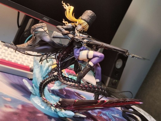 米亚·卡恩斯坦