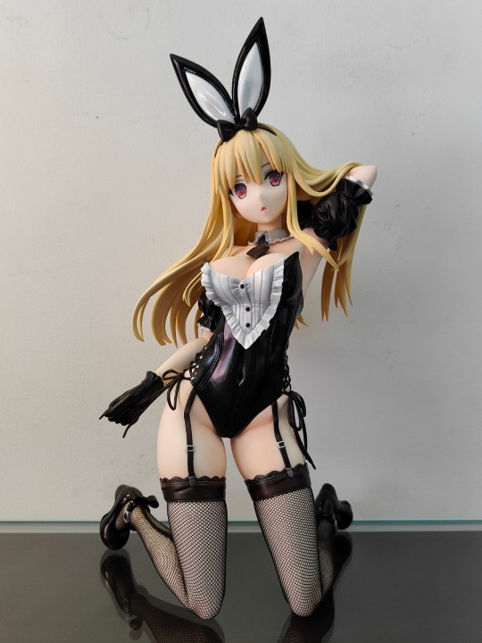 FREEing Eureka兔女郎