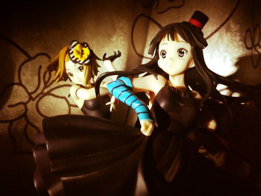 巧笑倩兮，美目盼兮