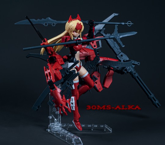 30MS阿露卡-猩红女王武装样式