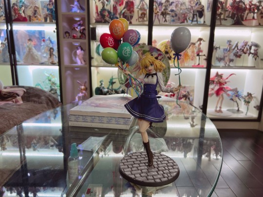 叶婷峰少手办收藏之178-分手第二天开箱的saber手办