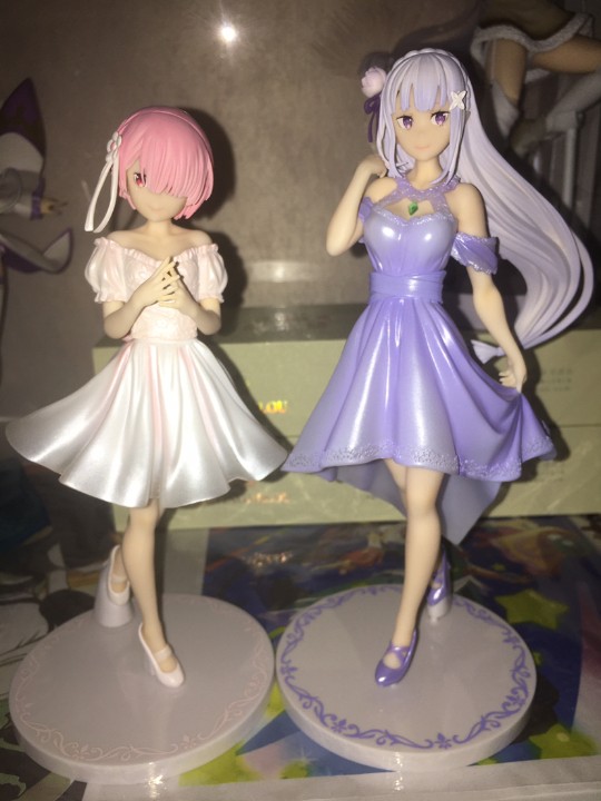 礼服艾米和拉姆