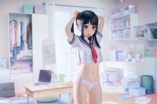 UC 水手服的里面