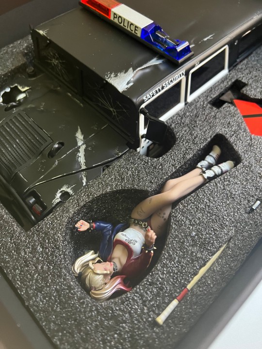 东西很值得收藏，模型做工很精致