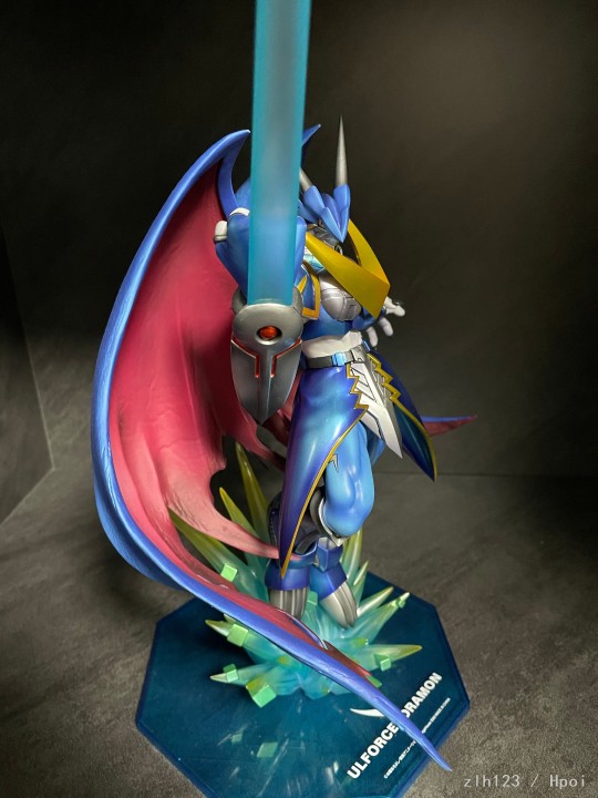 究极的圣辉 究极V龙兽