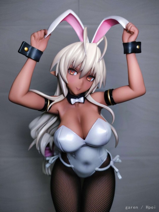 三世村正（兔女郎）