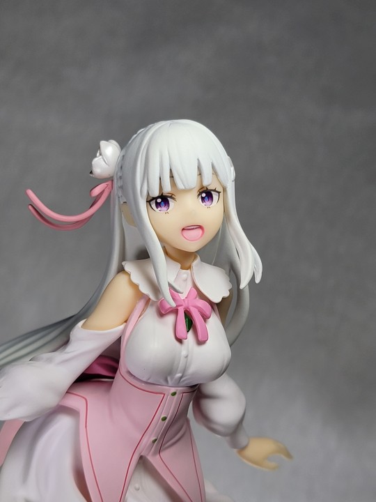 Pop up 艾米莉亚随拍